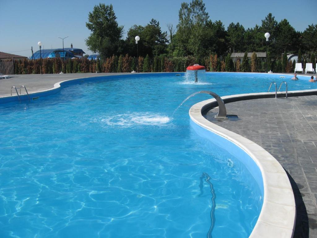 Hotel Relax Kovacica Экстерьер фото