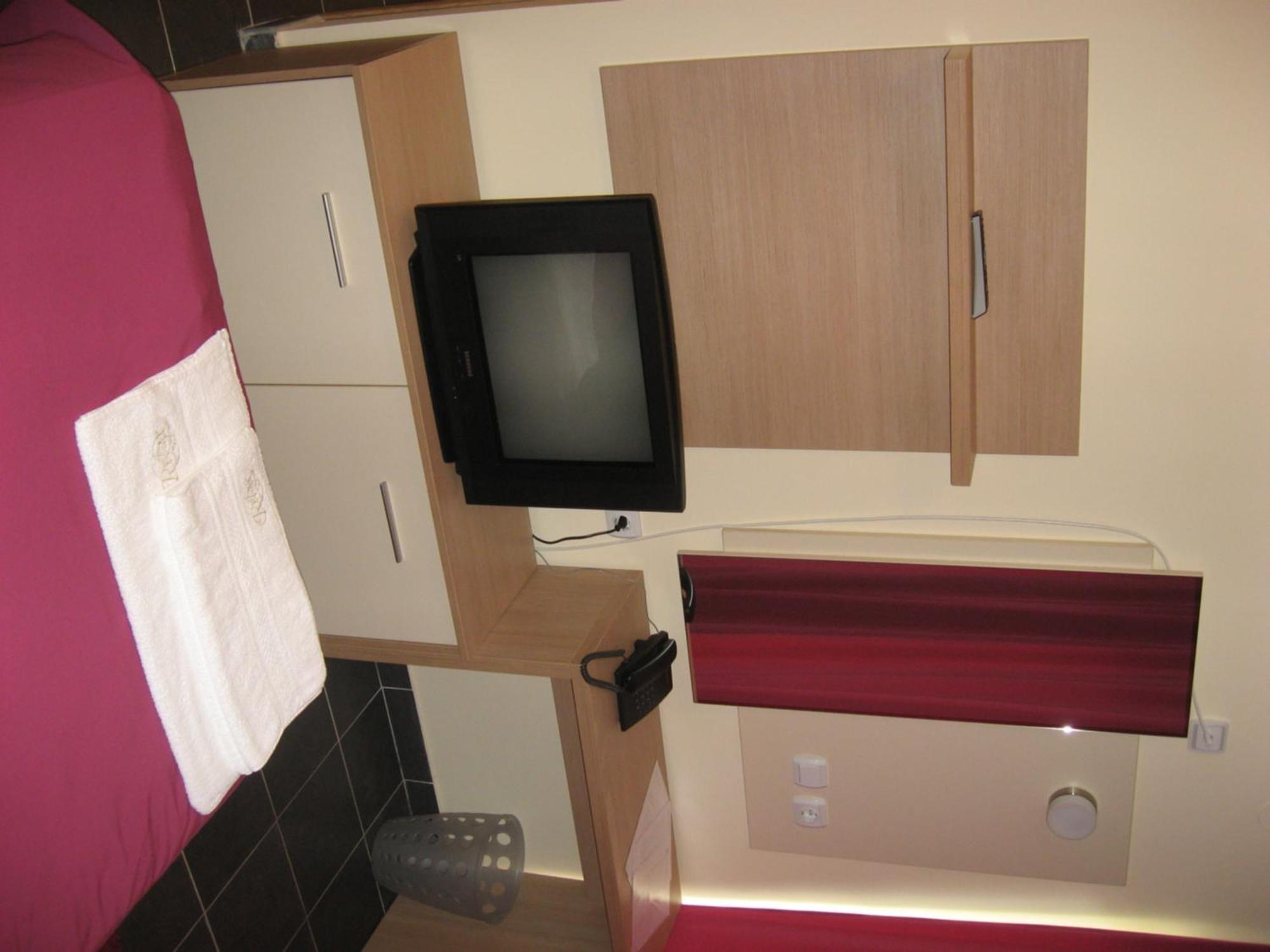 Hotel Relax Kovacica Экстерьер фото