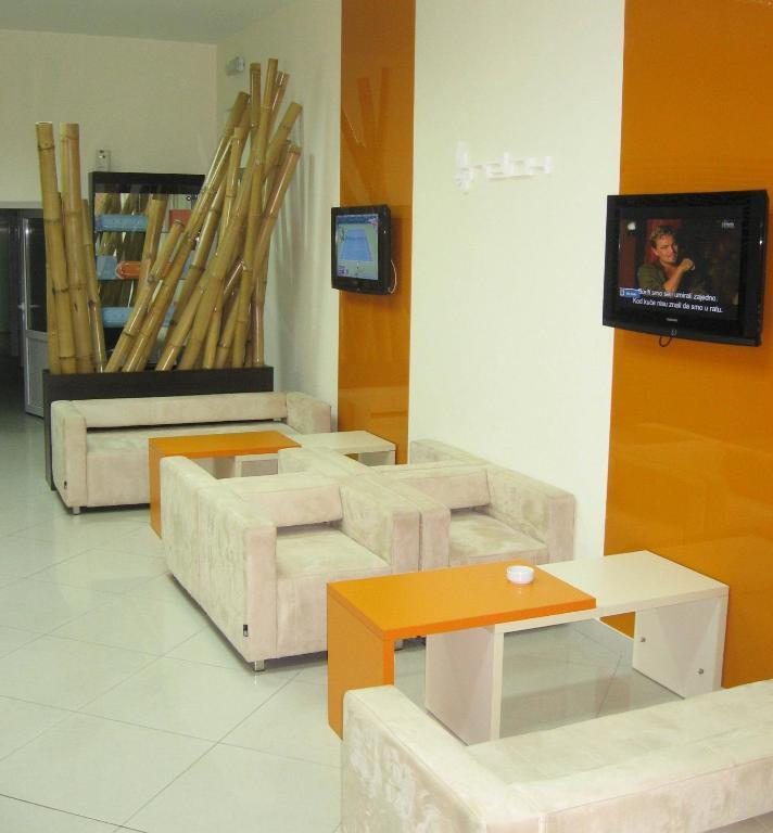 Hotel Relax Kovacica Экстерьер фото